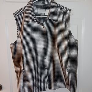 Studio C Women's Black and White Sleeveless Top Size 18